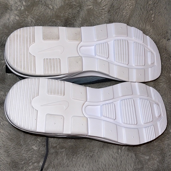 ⭐️Men's Nike Air Max Motion 2 - Picture 9 of 10